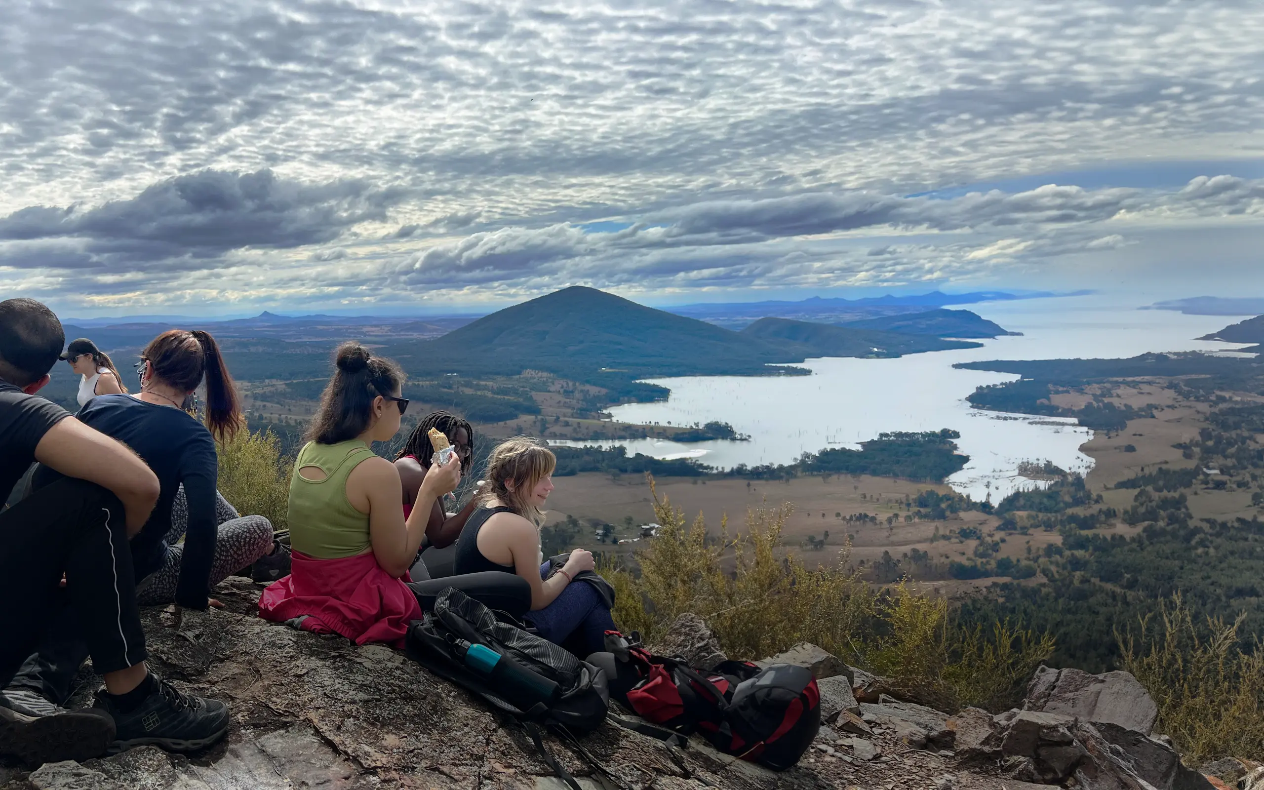mt-Greville top view of the lake Moogerah